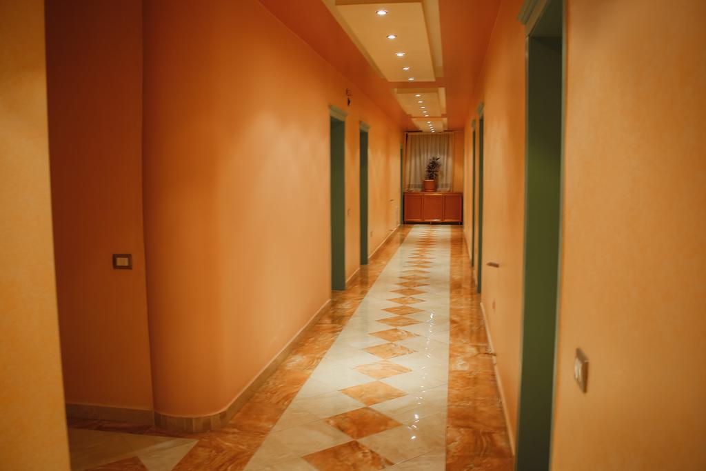 kosta apt